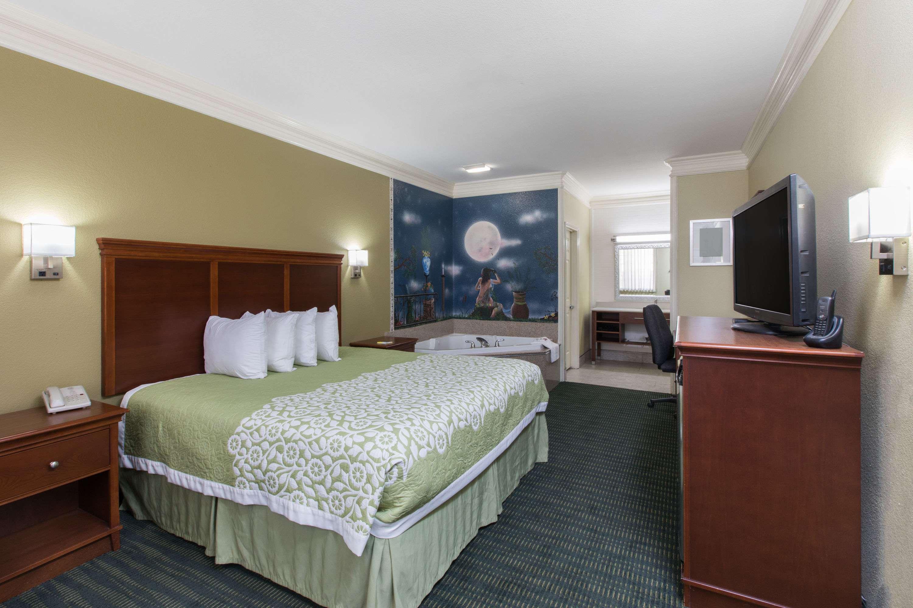 Days Inn & Suites Big Spring Exterior foto