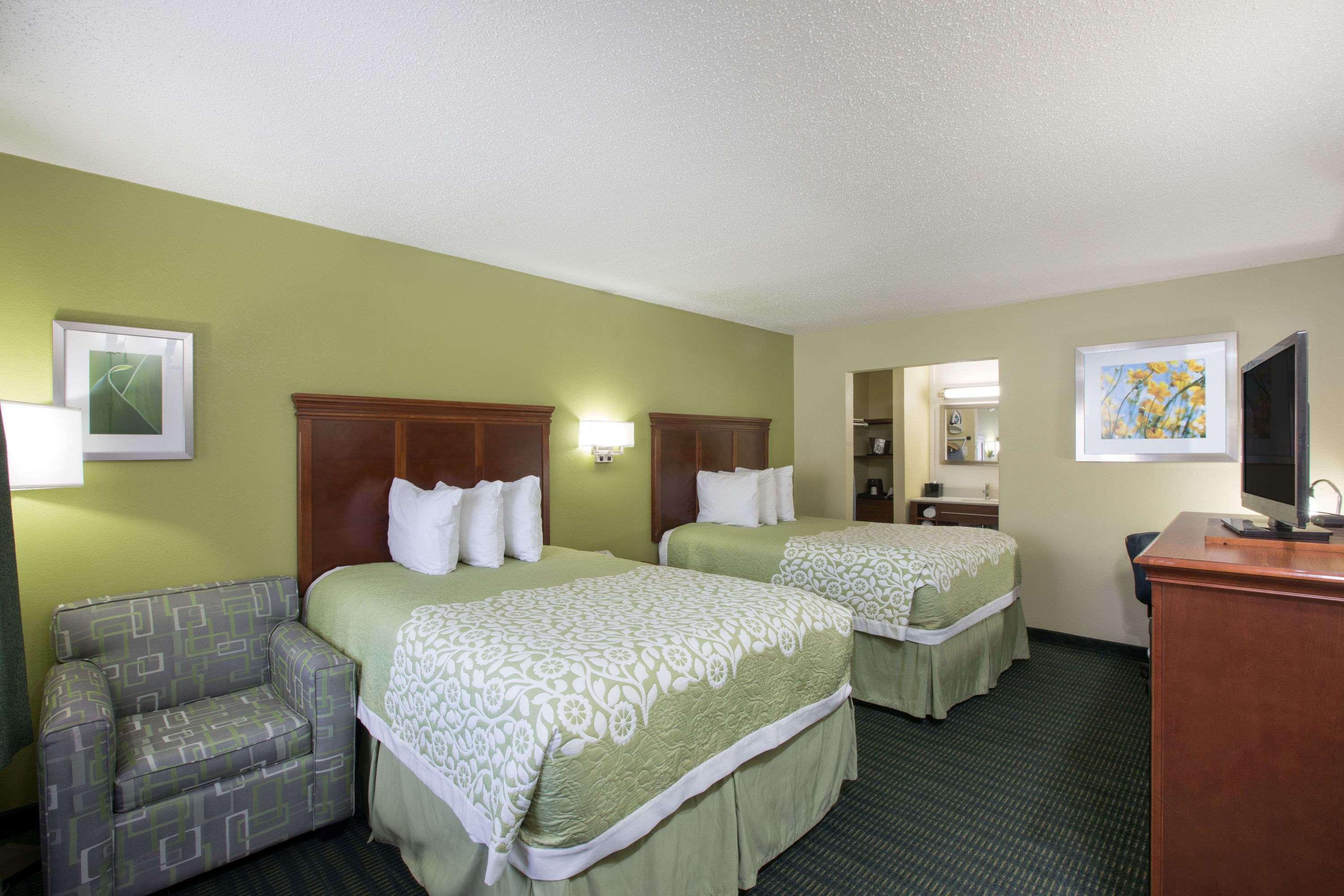 Days Inn & Suites Big Spring Exterior foto